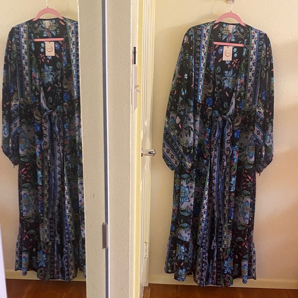 NWOT RAGA Black Floral Coverup, Size M